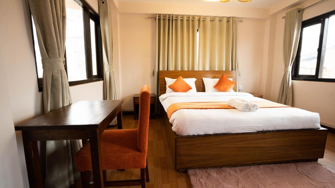 Hotel Pala Катманду Екстер'єр фото
