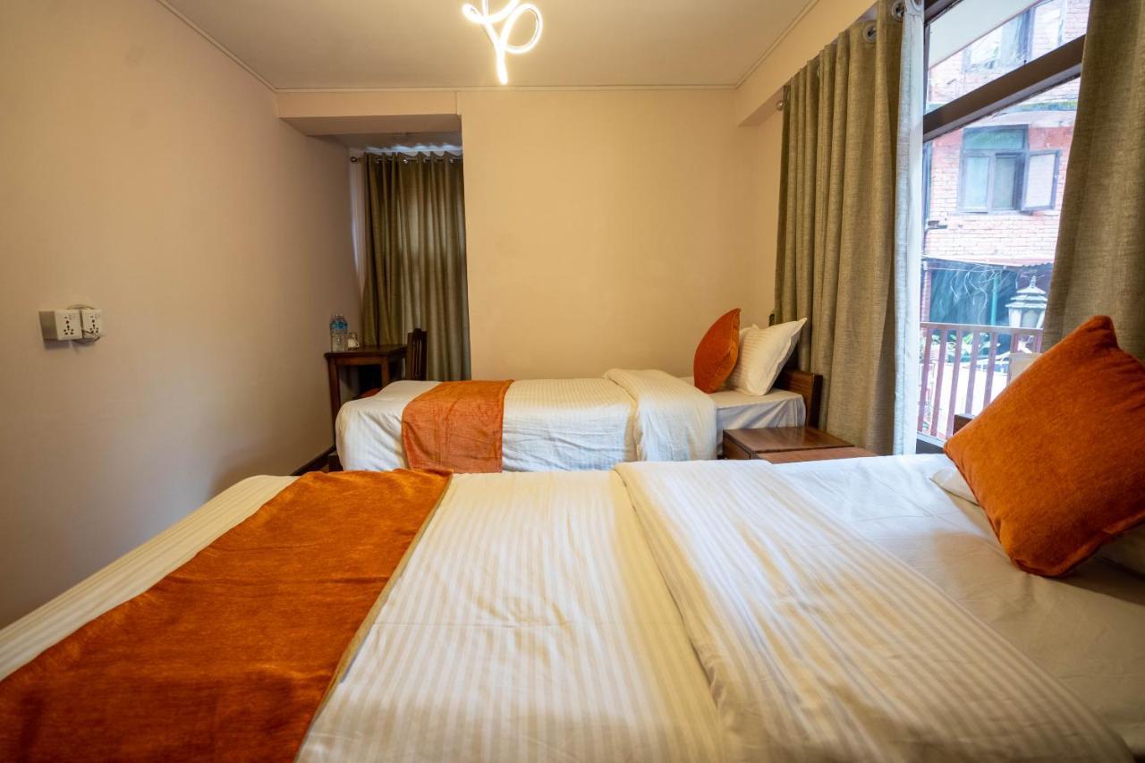 Hotel Pala Катманду Екстер'єр фото