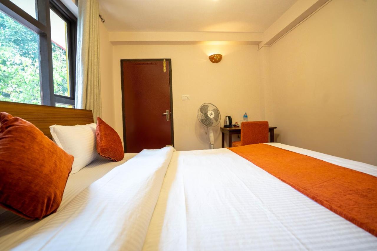 Hotel Pala Катманду Екстер'єр фото