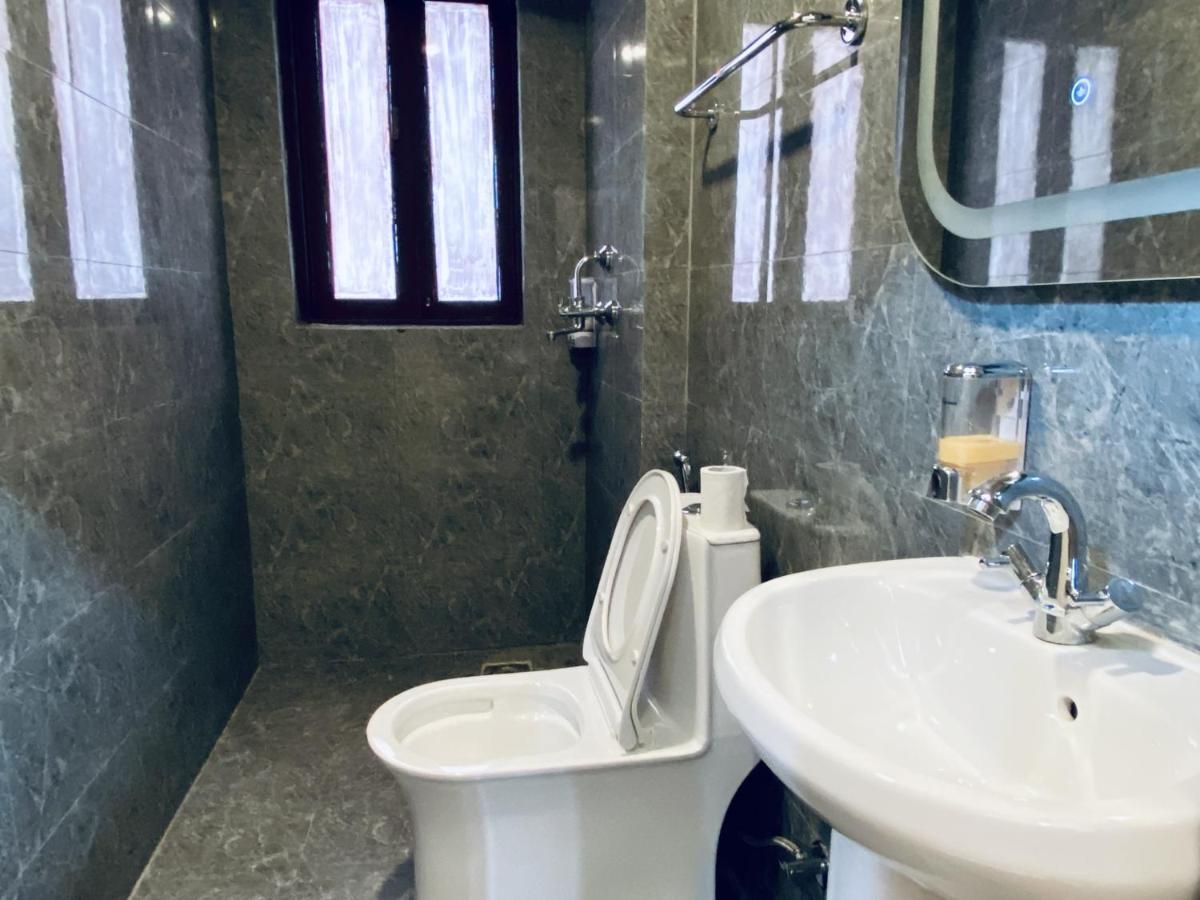 Hotel Pala Катманду Екстер'єр фото